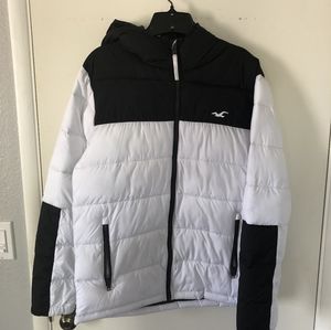 Hollister Men's Recycled Fill Hooded Puffer